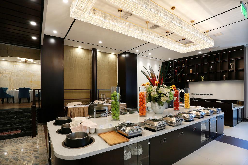 Benjoy Hotel - Jinqiao Branch Shanghai Exteriör bild