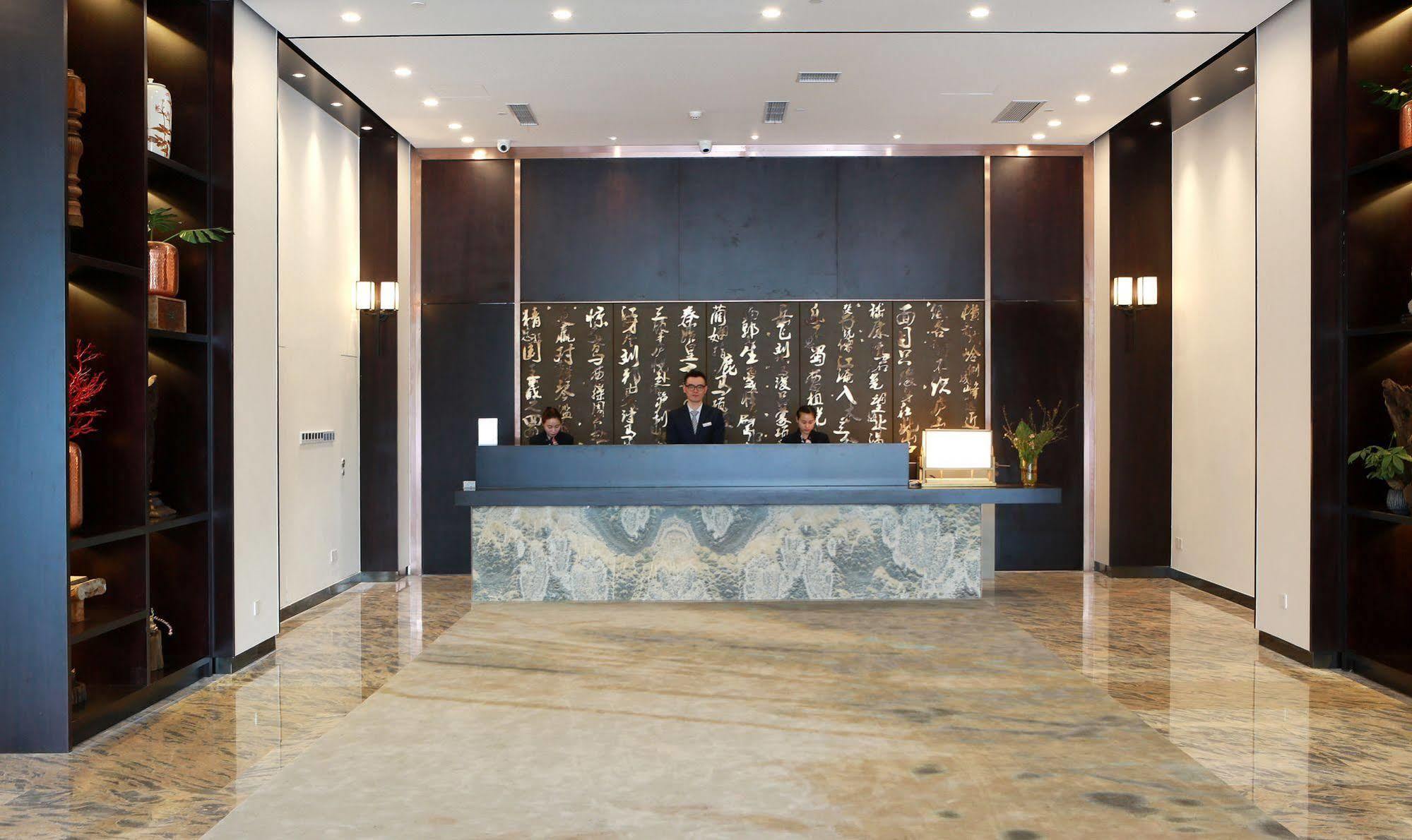 Benjoy Hotel - Jinqiao Branch Shanghai Exteriör bild